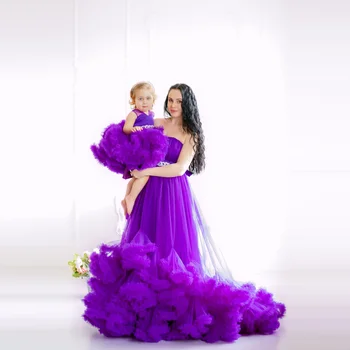 Royal Purple Pundunud Ema Ja Tütar Sobitamine Kleidid Ruffles Kohev Fotosessiooni Pere Vaatama Ema Ja Laps Õhtul Varustus