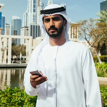 2022 Mehed Saudi Araabia Valge Dubai Abaya Moslemi Põhjuslik Street Wear Kleit Sobib Lahti Seal Kaftan Ümber Kaela Pakistani Ramadan Riided